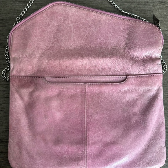 HOBO Shoulder Bag/clutch with metal chain - soft pink - Picture 8 of 10